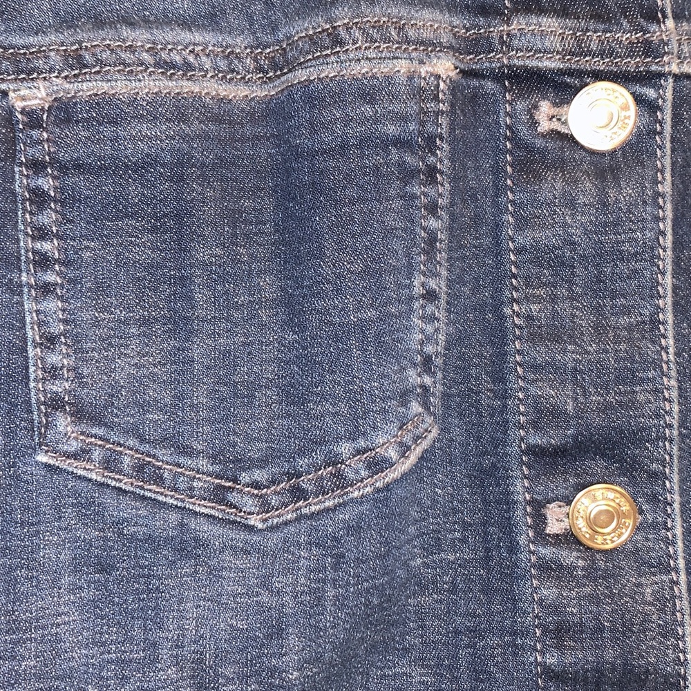 Signature Embroidered Chico's Navy Blue Denim Button Up Stretch Jacket - Picture 9 of 16
